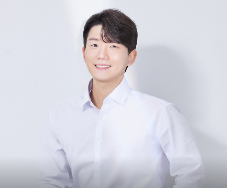 10학번 박성훈 [메종드아이디헤어 위시티 2관 선임수석실장]